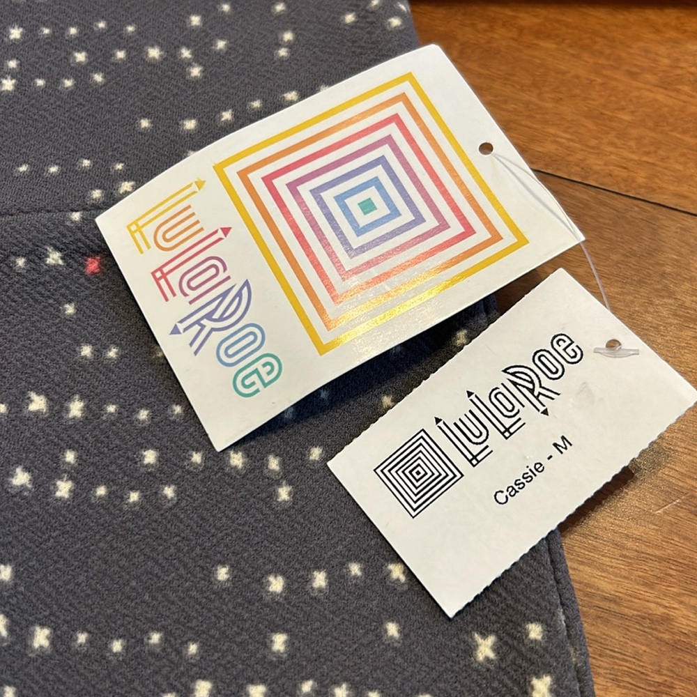 LulaRoe Cassie Skirt - Picture 3 of 5